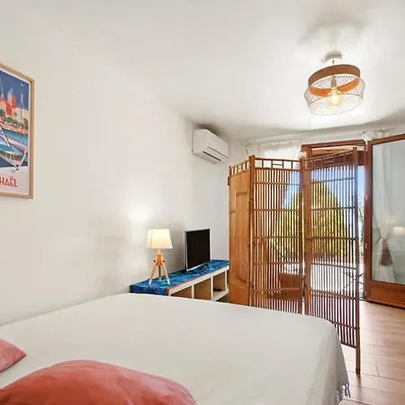 - La Colline Villa