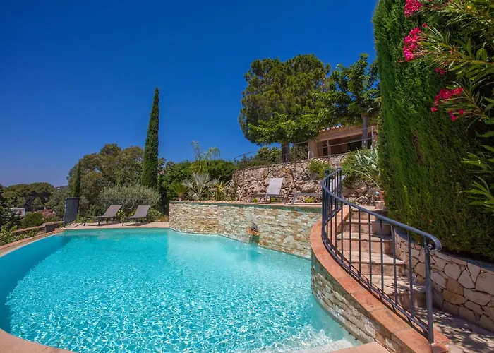 - La Colline * Saint-Raphaël