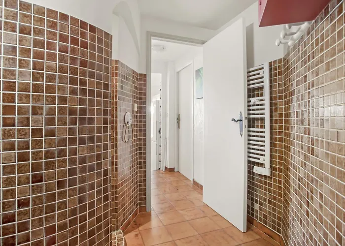 - La Colline * Saint-Raphaël